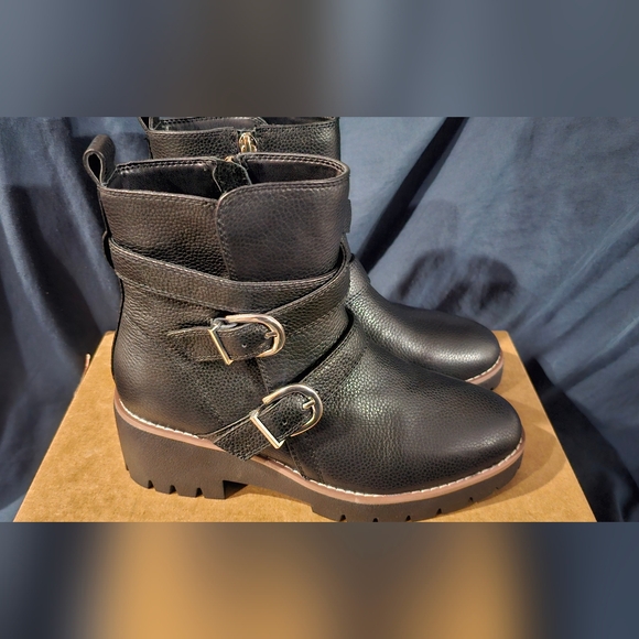 Blando Dazie Black Waterproof Buckle Boots Womens Size 7.5 M New No Box - Picture 1 of 7